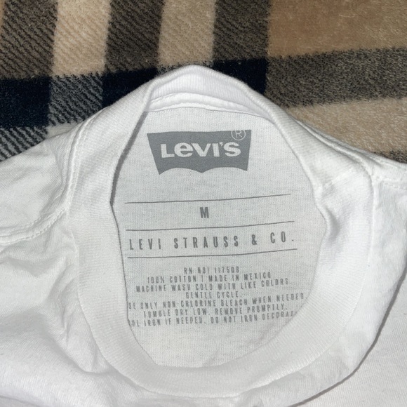 🔥🔥LEVI SHIRT🔥🔥 - Picture 3 of 3